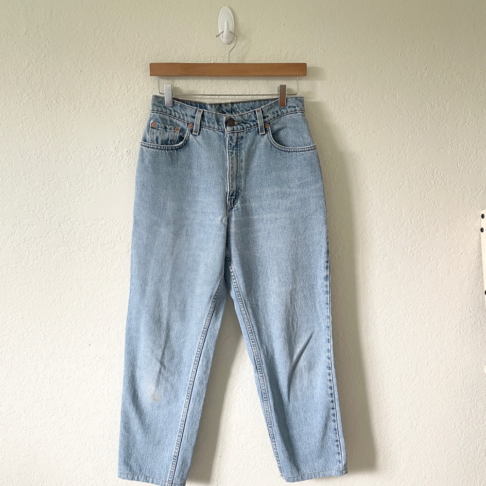 1990s vintage Levi’s relaxed tapered jeans